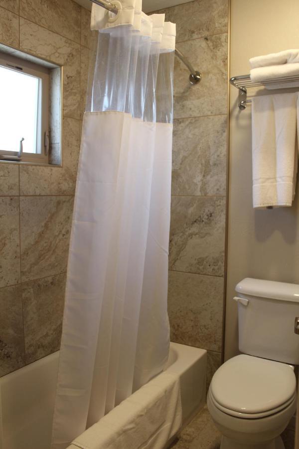 Bell & Main Alamosa Studio Suite-Walking Distance To Downtown ภายนอก รูปภาพ