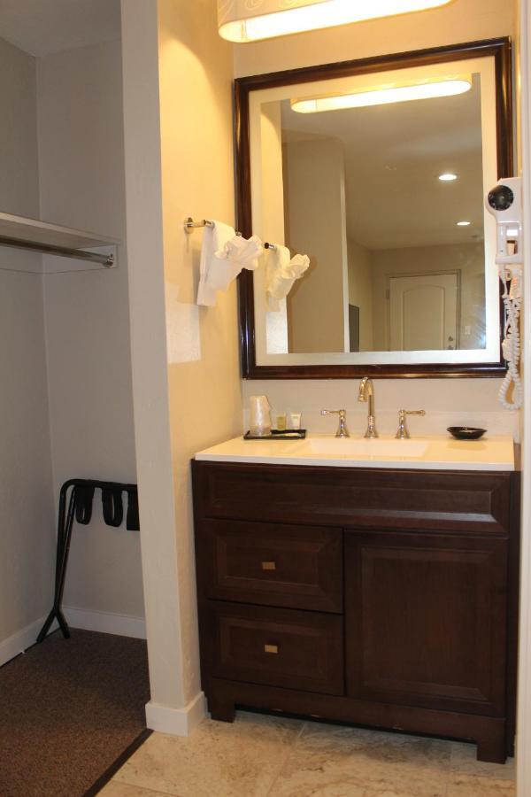 Bell & Main Alamosa Studio Suite-Walking Distance To Downtown ภายนอก รูปภาพ